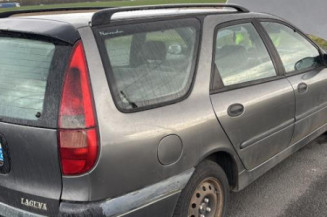 Feu arriere stop central RENAULT LAGUNA 1