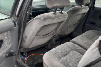 Feu arriere stop central RENAULT LAGUNA 1