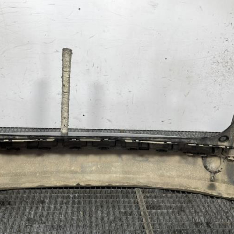 Pare choc arriere RENAULT CLIO 3 Photo n°5