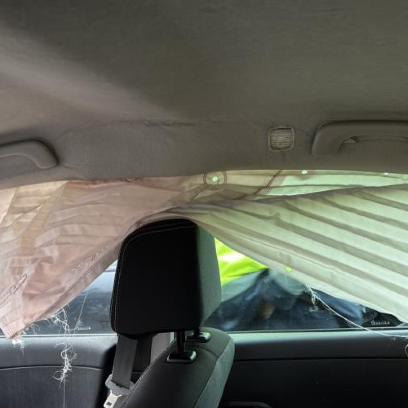 Pare choc arriere RENAULT CLIO 3 Photo n°20
