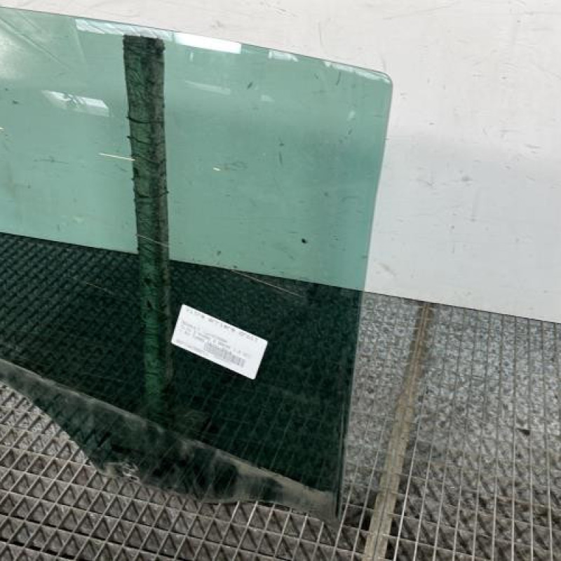 Vitre arriere droit RENAULT CLIO 3 Photo n°3