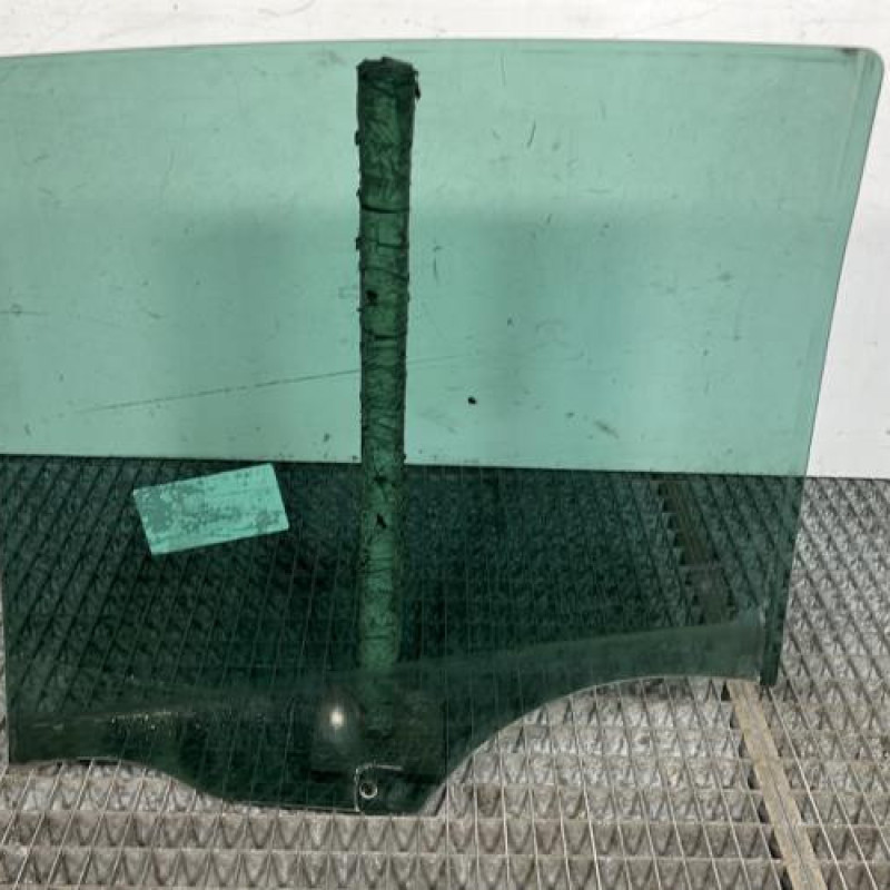 Vitre arriere droit RENAULT CLIO 3 Photo n°4