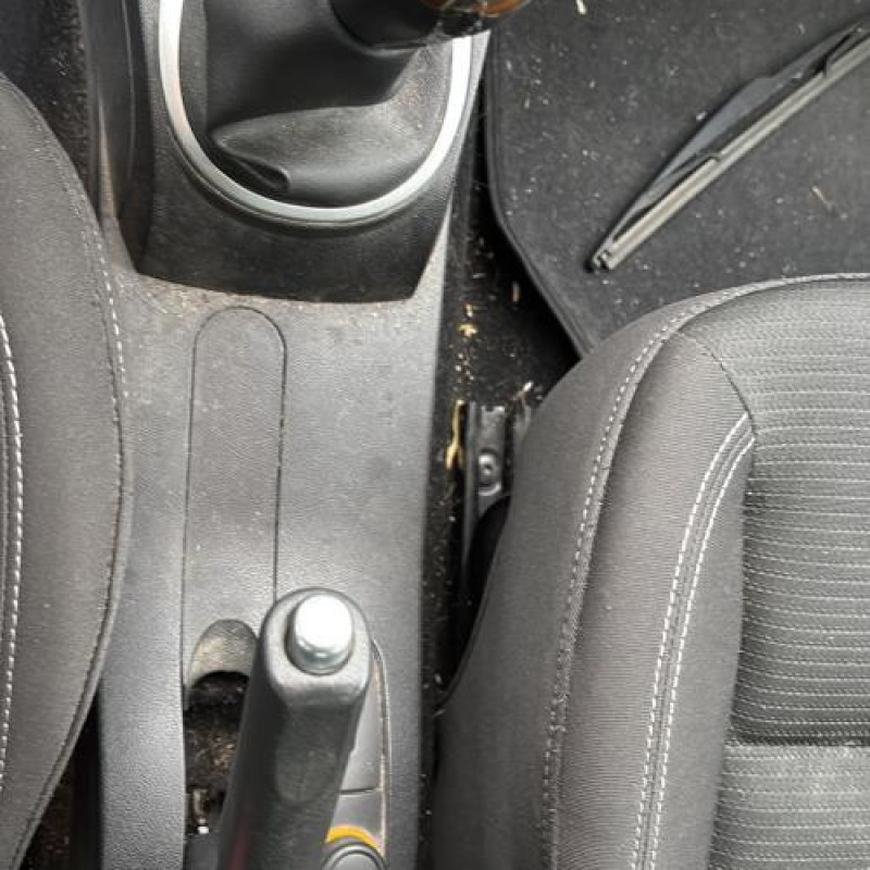 Vitre arriere droit RENAULT CLIO 3 Photo n°20