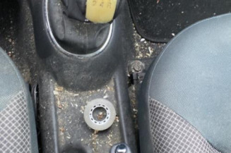 Serrure avant gauche TOYOTA YARIS 1