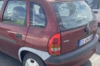Aile avant gauche OPEL CORSA B