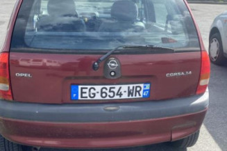 Aile avant gauche OPEL CORSA B