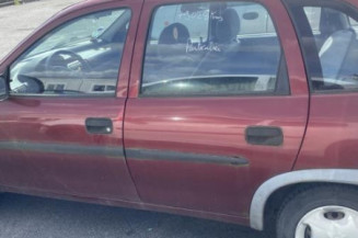 Aile avant gauche OPEL CORSA B