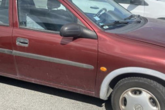 Aile avant gauche OPEL CORSA B