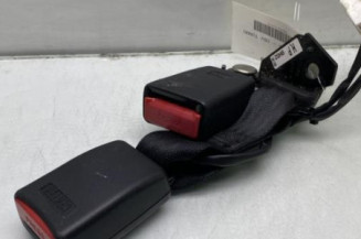 Attache ceinture arriere droit MAZDA 3 3