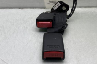 Attache ceinture arriere droit MAZDA 3 3