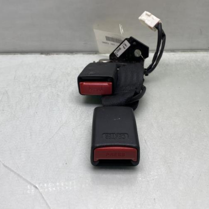 Attache ceinture arriere droit MAZDA 3 3 Photo n°3
