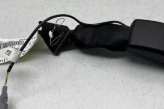 Attache ceinture arriere droit RENAULT ARKANA Photo n°1