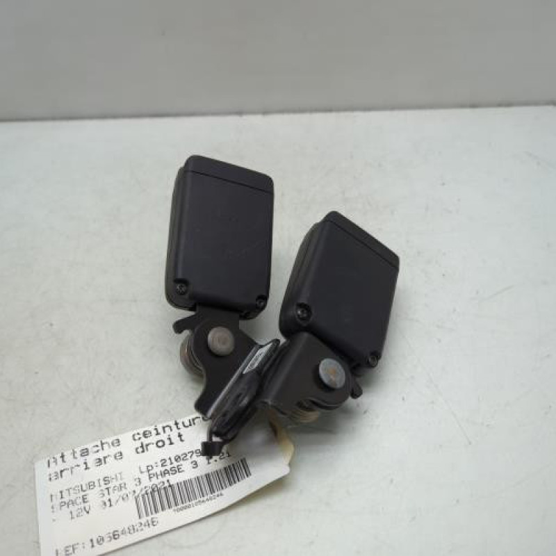 Attache ceinture arriere droit MITSUBISHI SPACE STAR 3 Photo n°3