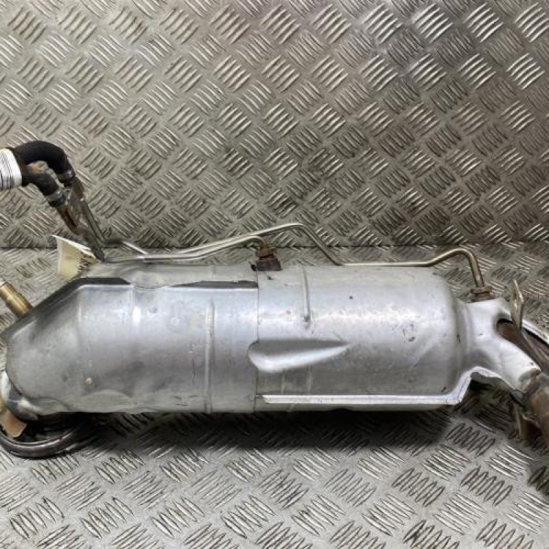 Catalyseur (echappement) PEUGEOT 5008 2 Photo n°1