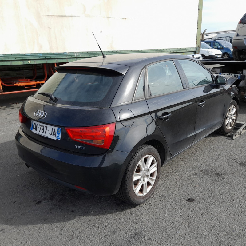 AUDI A1 1 SPORTBACK PHASE 1 1.2 TFSI - 8V TURBO Photo n°6