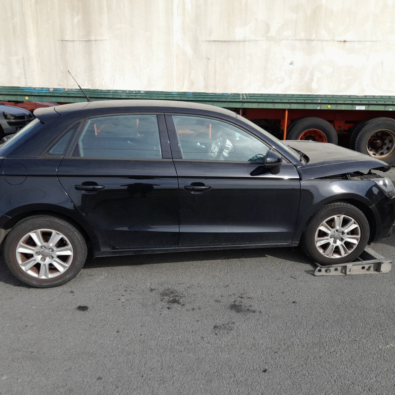 AUDI A1 1 SPORTBACK PHASE 1 1.2 TFSI - 8V TURBO Photo n°10