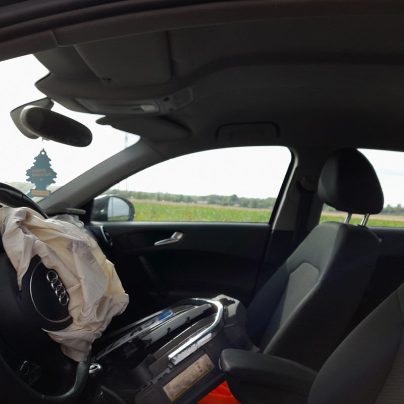 AUDI A1 1 SPORTBACK PHASE 1 1.2 TFSI - 8V TURBO Photo n°12
