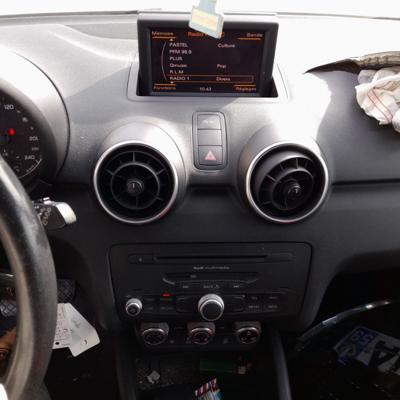 AUDI A1 1 SPORTBACK PHASE 1 1.2 TFSI - 8V TURBO Photo n°19