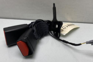 Attache ceinture arriere droit RENAULT CLIO 4 Photo n°1