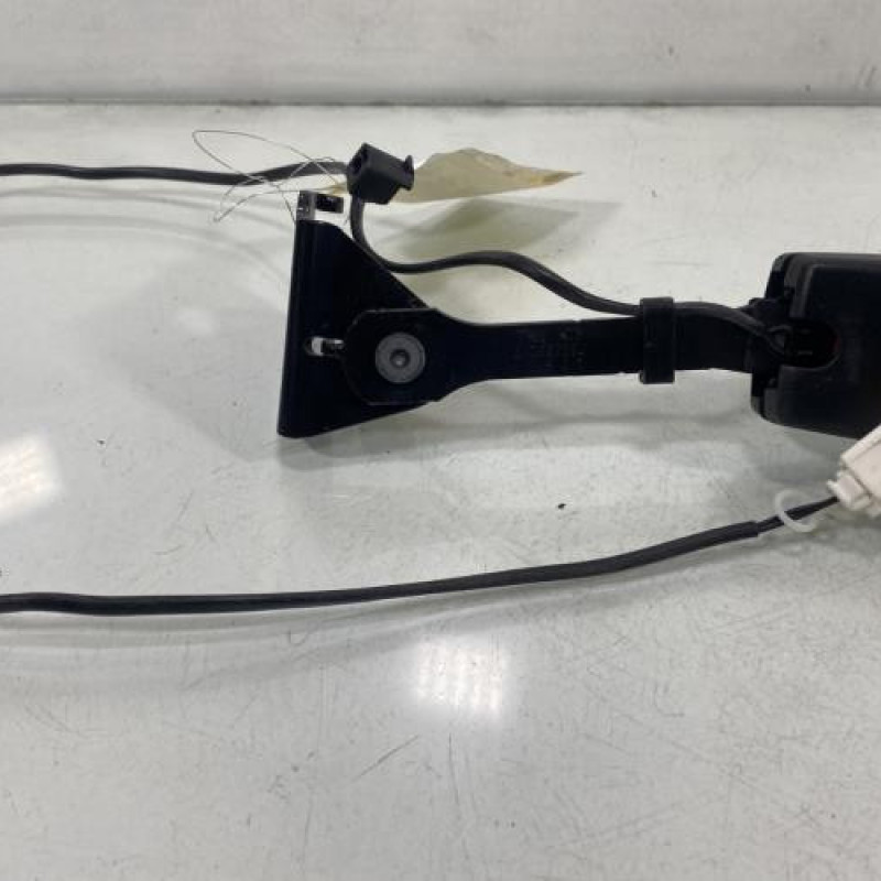 Attache ceinture arriere gauche PEUGEOT 3008 1 Photo n°3