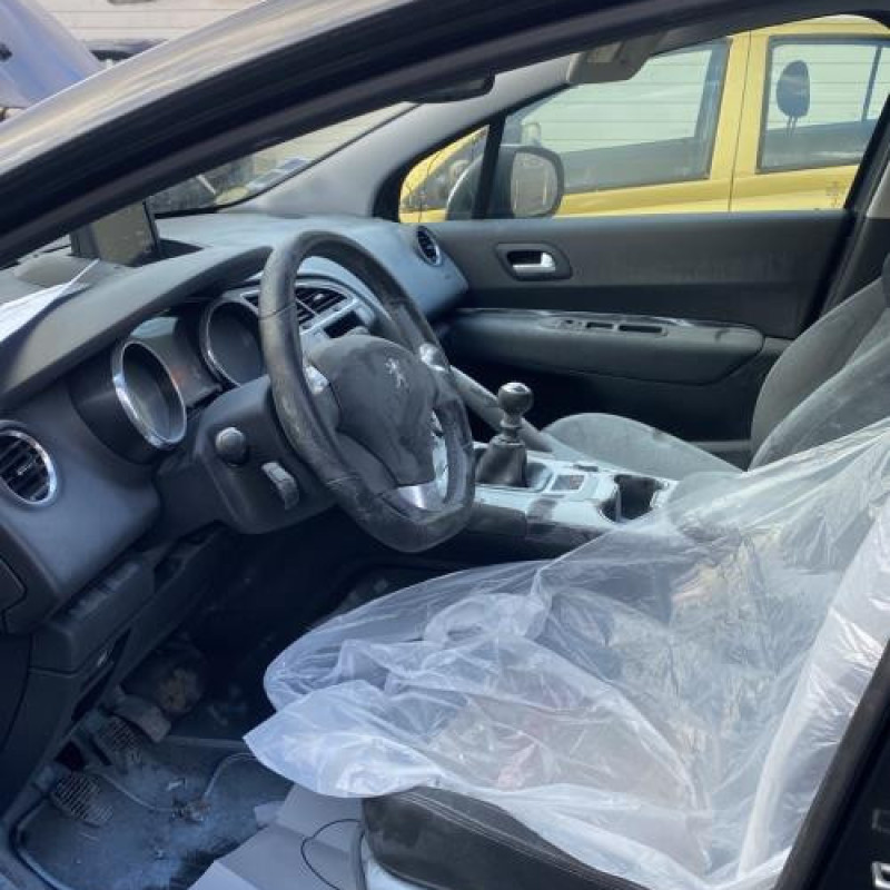 Attache ceinture arriere gauche PEUGEOT 3008 1 Photo n°10