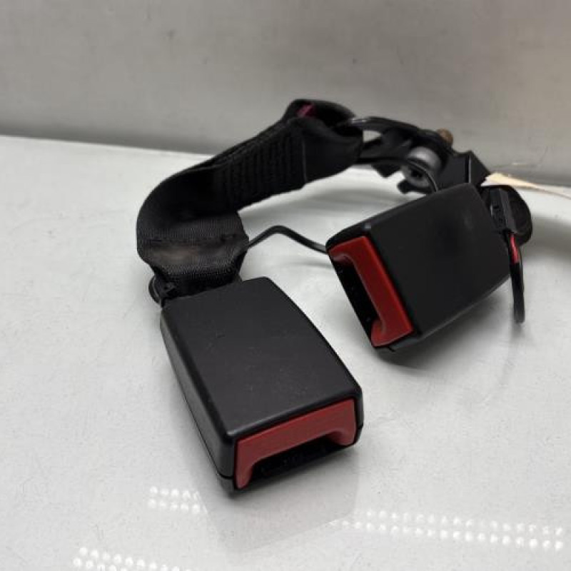 Attache ceinture arriere droit MINI MINI 3 F55 Photo n°1