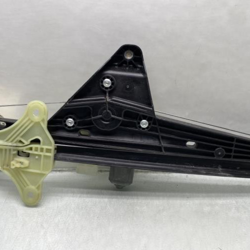 Leve vitre electrique avant gauche RENAULT CLIO 5 Photo n°1