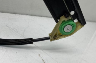 Leve vitre electrique avant droit SKODA OCTAVIA 3
