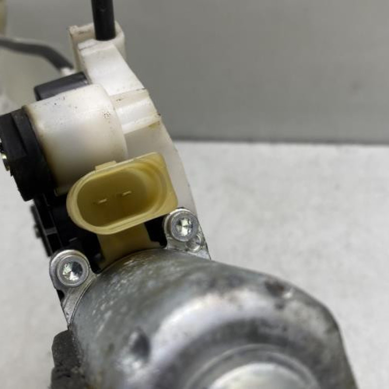 Leve vitre electrique avant droit VOLKSWAGEN FOX Photo n°6