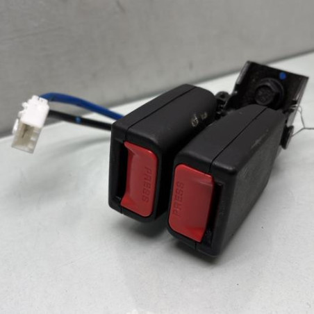 Attache ceinture arriere droit HYUNDAI I 20 1 Photo n°1