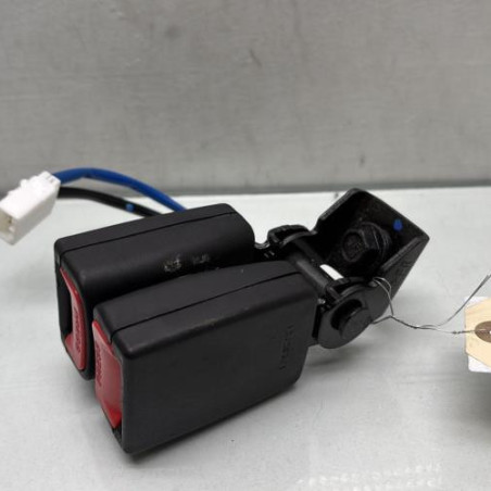 Attache ceinture arriere droit HYUNDAI I 20 1