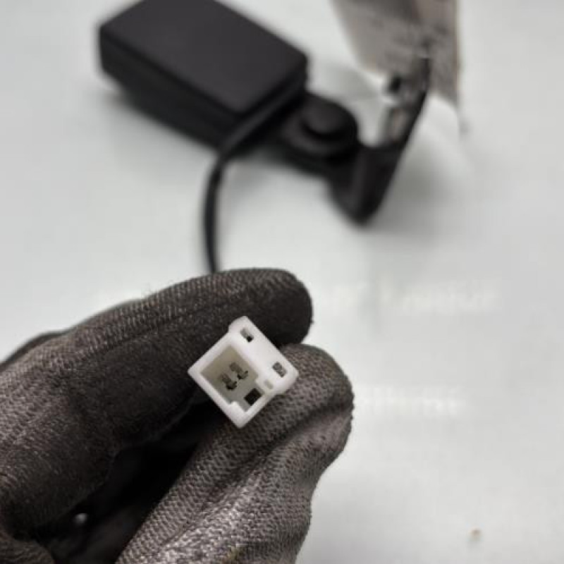 Attache ceinture arriere gauche HYUNDAI I 20 1 Photo n°3