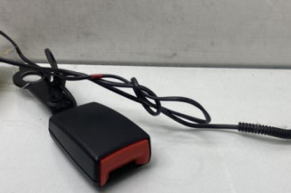 Attache ceinture arriere droit TOYOTA VERSO Photo n°1