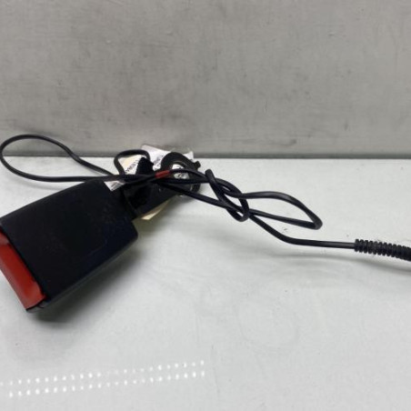 Attache ceinture arriere droit TOYOTA VERSO