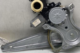 Leve vitre electrique arriere droit TOYOTA VERSO Photo n°1