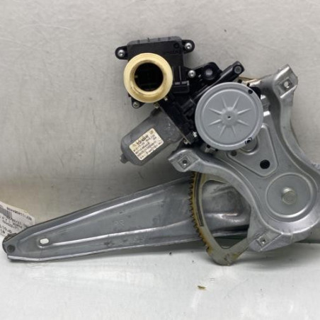 Leve vitre electrique arriere droit TOYOTA VERSO Photo n°1