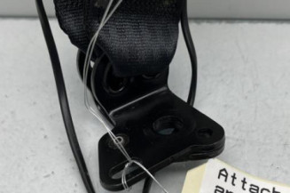 Attache ceinture arriere gauche RENAULT CLIO 4