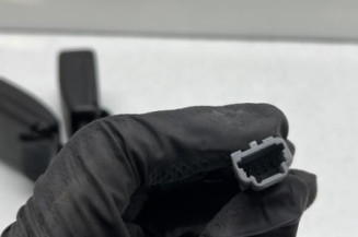 Attache ceinture arriere gauche RENAULT CLIO 4