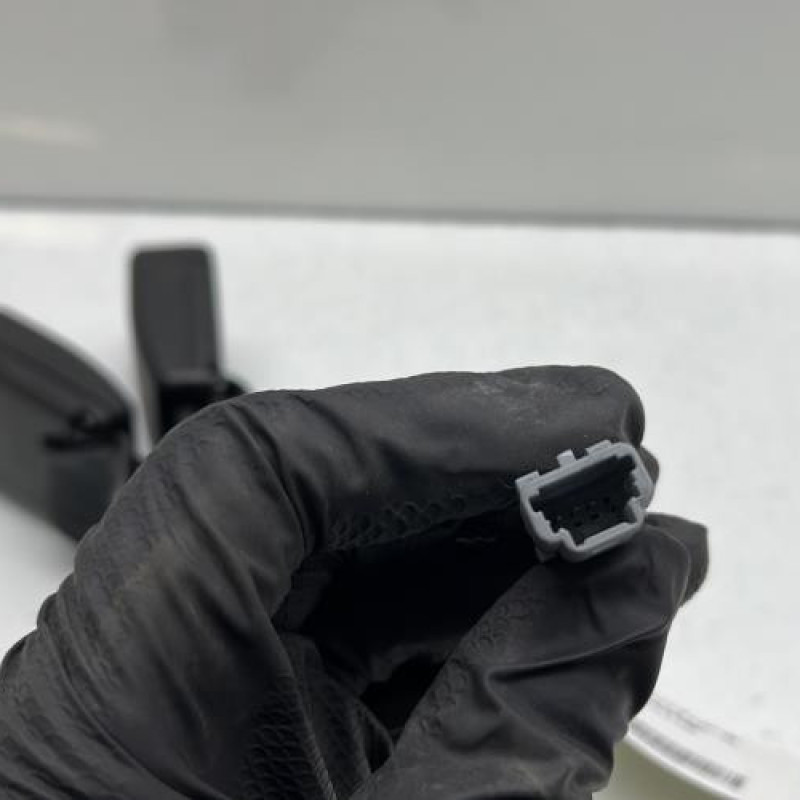 Attache ceinture arriere gauche RENAULT CLIO 4 Photo n°5