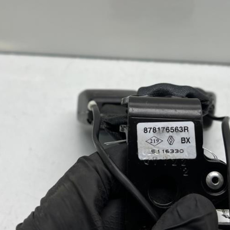 Attache ceinture arriere gauche RENAULT CLIO 4 Photo n°6