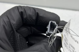 Attache ceinture avant droit RENAULT ARKANA