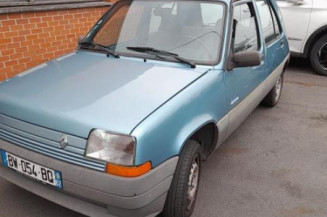 Attache ceinture arriere gauche RENAULT SUPER 5