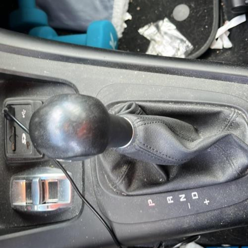 Attache ceinture arriere gauche ALFA ROMEO GIULIETTA 2 Photo n°7