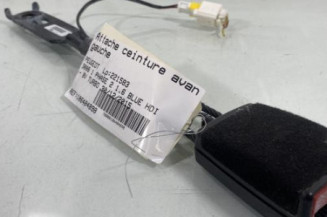 Attache ceinture avant gauche PEUGEOT 3008 1