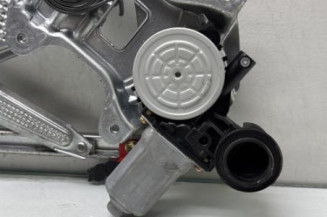 Leve vitre electrique avant droit TOYOTA YARIS 1