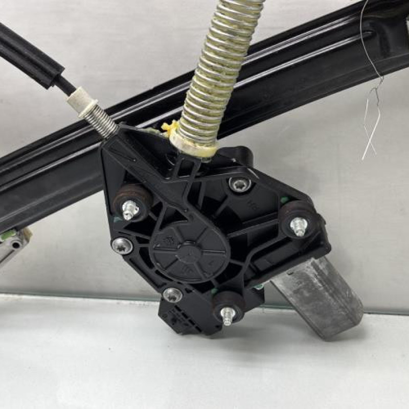 Leve vitre electrique avant droit ALFA ROMEO MITO Photo n°7