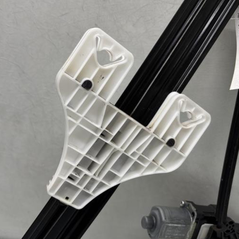 Leve vitre electrique arriere droit SEAT ATECA Photo n°4