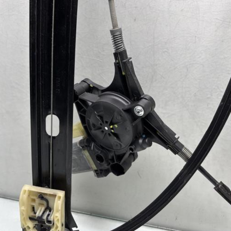 Leve vitre electrique avant droit SEAT ATECA Photo n°6