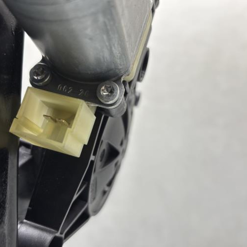 Leve vitre electrique avant gauche SEAT ATECA Photo n°11