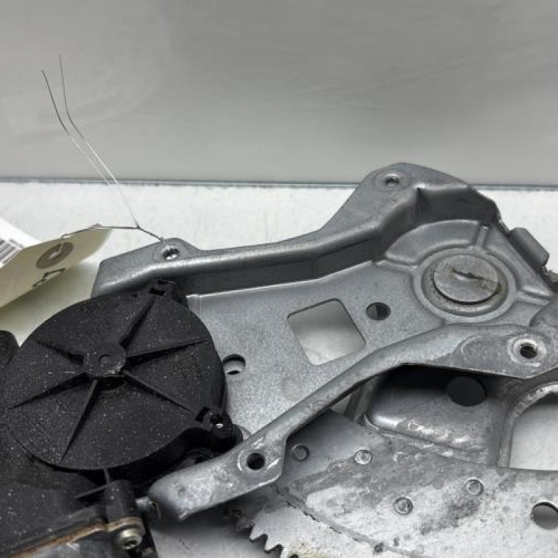 Leve vitre electrique arriere droit NISSAN ALMERA 2 Photo n°3